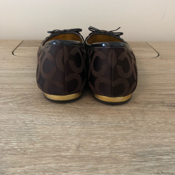 Brown coach flats: size 8 - Picture 3 of 4